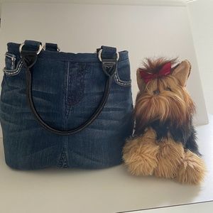 Dog carrier